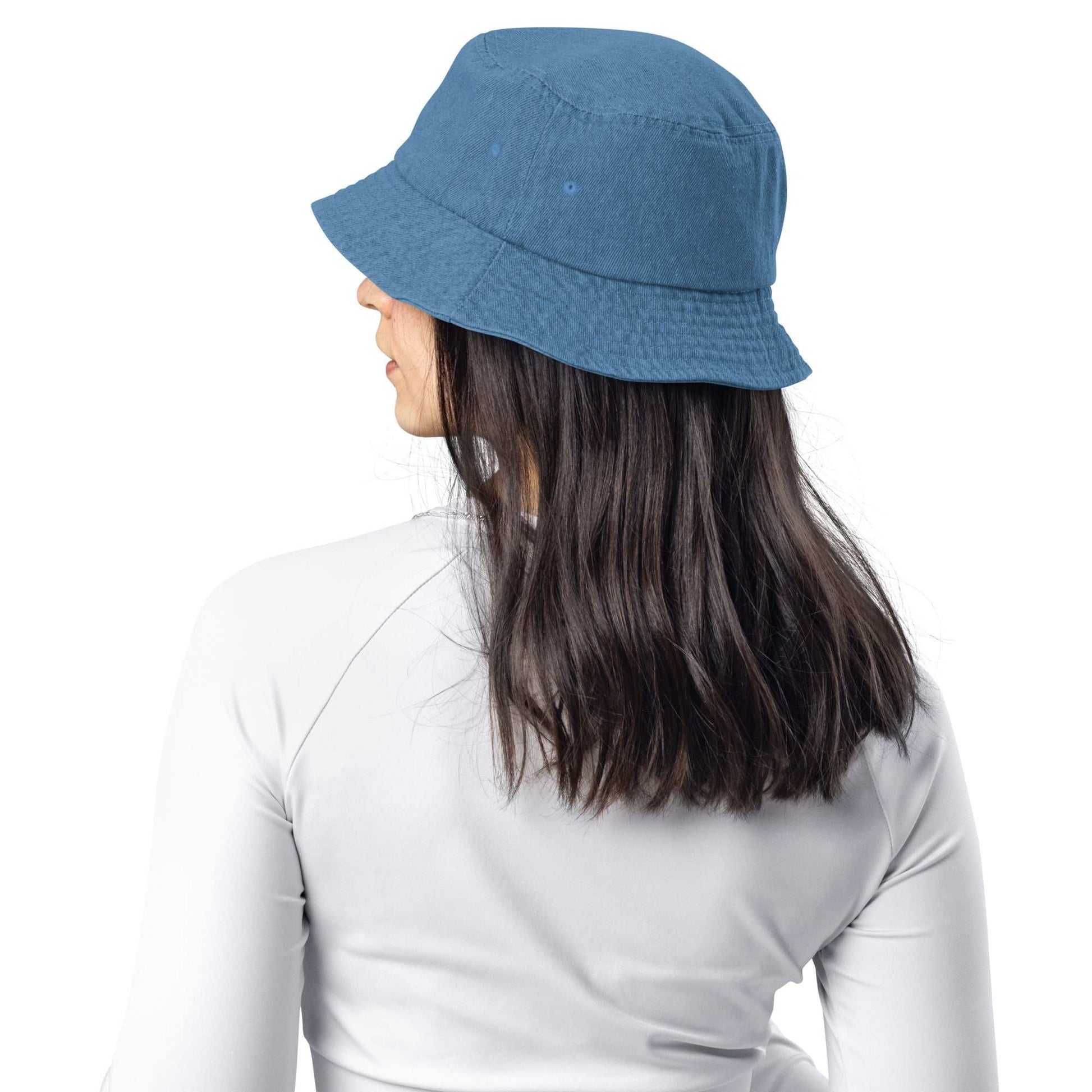 bucket hat